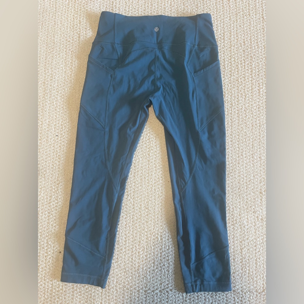 Lululemon Size 10 Capris - Teal